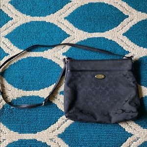 ✨COACH BLACK CROSSBODY PURSE✨